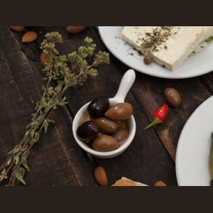Εκλεκτά τοπικά προϊόντα της κουζίνας μας